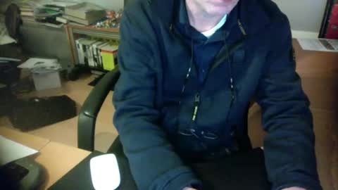 Snapshot of amor2200 chatting on 12/02/24, 07:38 Amor2200 online show from 12/02/24, 07:38