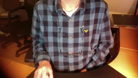 Snapshot of amor2200 chatting on 03/07/25, 07:27 Amor2200 online show from 03/07/25, 07:27