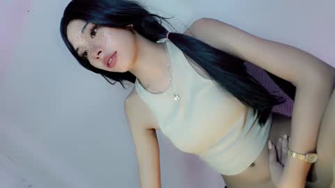 Snapshot of amor_pleasure chatting on 12/09/24, 12:01 Belle Tylor online show from 12/09/24, 12:01