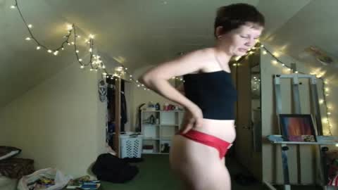 Amora Mystic online show from 10/16/25, 04:02