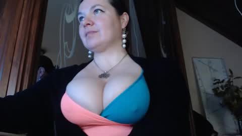 amorelara online show from 12/05/24, 08:55
