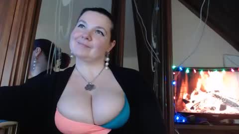 amorelara online show from 12/14/24, 10:56