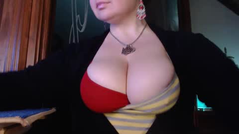 amorelara online show from 02/09/25, 05:40