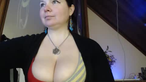amorelara online show from 03/01/25, 11:39