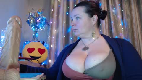 amorelara online show from 02/18/26, 04:03