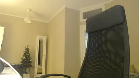 Snapshot of amoremeoww chatting on 01/19/25, 03:32 miss unforgettable online show from 01/19/25, 03:32