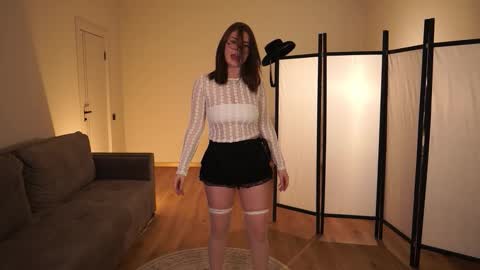 Snapshot of amourdemavie_ chatting on 02/01/26, 12:59 Ada online show from 02/01/26, 12:59