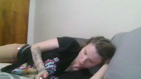 Snapshot of amputeebaby26 chatting on 07/23/26, 03:37 shay online show from 07/23/26, 03:37
