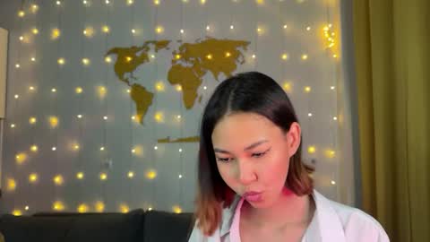 Snapshot of amurakim chatting on 12/08/24, 08:15 Amura Kim online show from 12/08/24, 08:15