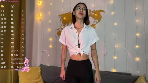 Snapshot of amurakim chatting on 12/10/24, 05:22 Amura Kim online show from 12/10/24, 05:22