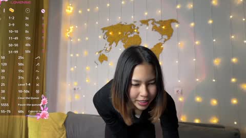 Snapshot of amurakim chatting on 12/11/24, 05:15 Amura Kim online show from 12/11/24, 05:15