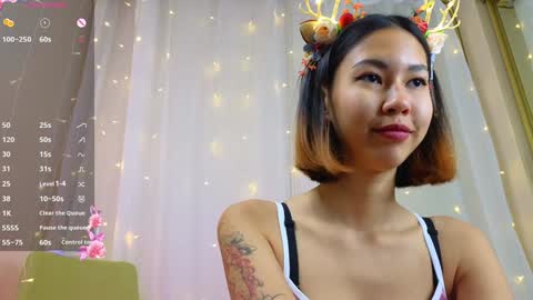 Snapshot of amurakim chatting on 12/29/24, 05:44 Amura Kim online show from 12/29/24, 05:44