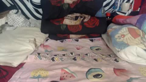 Amuy online show from 11/18/25, 07:46