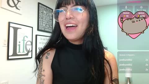 Snapshot of amy__adams1 chatting on 01/22/25, 07:57 Amy 3 online show from 01/22/25, 07:57