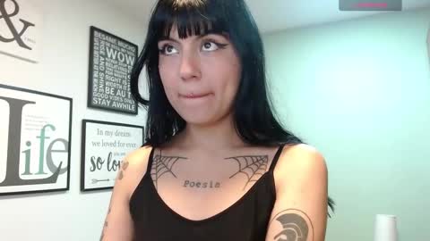 Snapshot of amy__adams1 chatting on 02/10/25, 04:41 Amy 3 online show from 02/10/25, 04:41