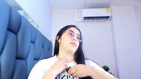 amy__wats0n online show from 03/19/26, 07:40