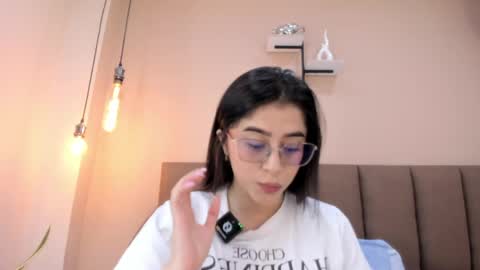 amy__wats0n online show from 06/09/26, 07:03
