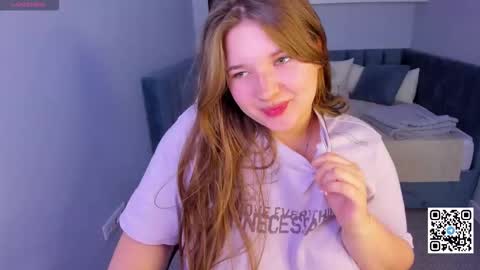 AmyGMT 2 Mon-Sun  0300am-0900am  online show from 10/18/25, 01:08