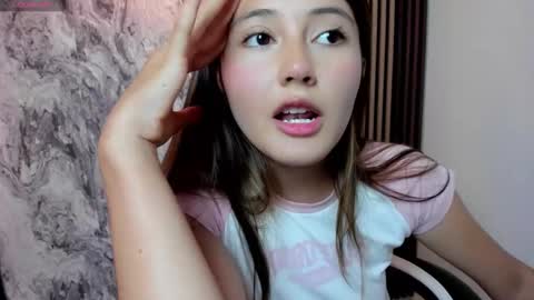 Snapshot of amy_innocent_ chatting on 11/18/25, 08:24 Amy online show from 11/18/25, 08:24