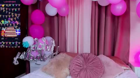 Snapshot of amy_innocent_ chatting on 11/26/25, 08:43 Amy online show from 11/26/25, 08:43