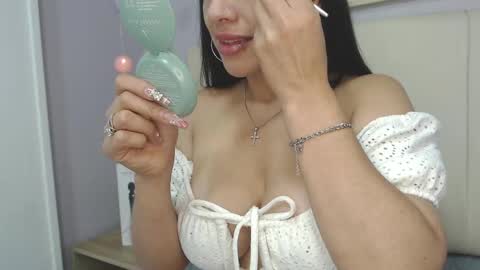 Amy online show from 02/19/25, 05:16