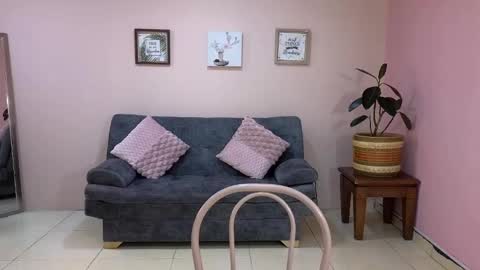 Amy online show from 09/19/25, 07:47