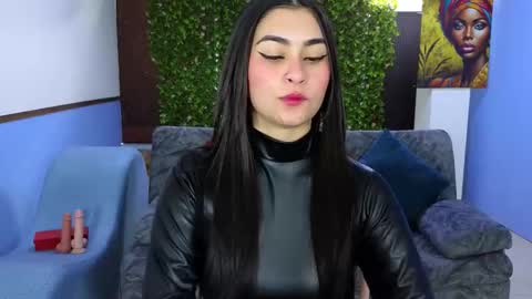 Snapshot of amy_lovelydoll chatting on 11/12/25, 07:13 Amy online show from 11/12/25, 07:13