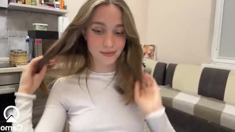 Snapshot of amy_meoww chatting on 01/19/25, 04:57 amy_meoww online show from 01/19/25, 04:57
