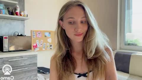 Snapshot of amy_meoww chatting on 09/09/25, 11:43 amy_meoww online show from 09/09/25, 11:43