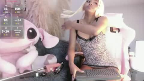 Amy online show from 06/19/26, 08:12