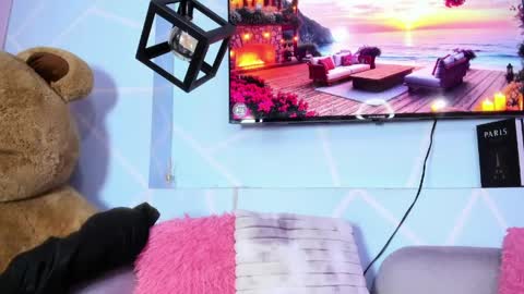 Snapshot of amy_noa chatting on 04/01/26, 12:55 Emy Noa online show from 04/01/26, 12:55