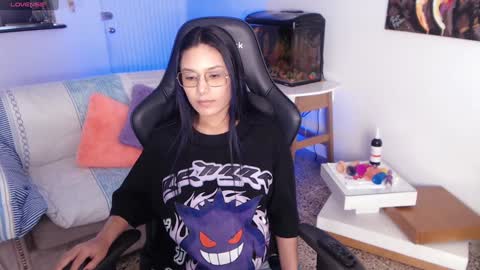 Snapshot of amy_stiward chatting on 12/08/24, 04:50 Mia Cristancho online show from 12/08/24, 04:50