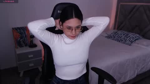 Mia Cristancho online show from 06/26/26, 01:59