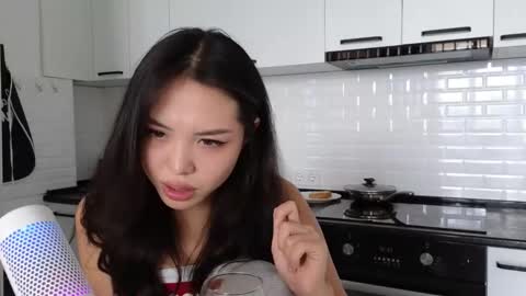 girl next door named Amy online show from 01/15/25, 09:13