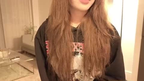 Snapshot of amyalwayshere chatting on 12/21/25, 07:15 girl next door named Amy online show from 12/21/25, 07:15