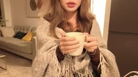 Snapshot of amyalwayshere chatting on 01/06/26, 07:23 girl next door named Amy online show from 01/06/26, 07:23