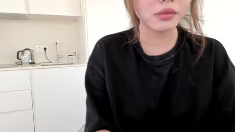 Snapshot of amyalwayshere chatting on 03/24/26, 01:27 girl next door named Amy online show from 03/24/26, 01:27