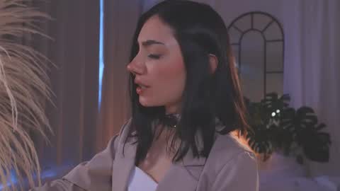 Amy Armstrong online show from 11/13/25, 09:14