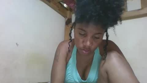 Snapshot of amyatche chatting on 05/19/26, 02:23 Amyatche online show from 05/19/26, 02:23
