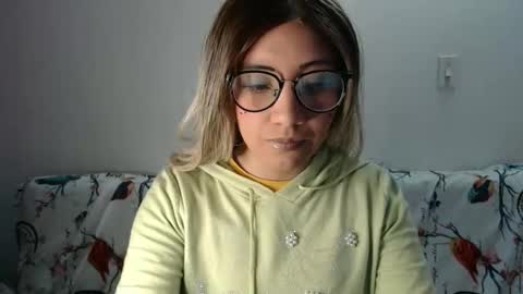 amycosplay99 online show from 01/02/25, 04:52