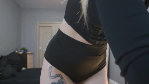 amylanee online show from 10/06/25, 07:50