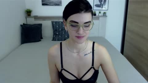 Snapshot of amylexy chatting on 02/02/25, 11:08 Hi there guys  My pleasure in your hands  pvt is open online show from 02/02/25, 11:08
