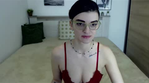 Snapshot of amylexy chatting on 03/09/25, 11:25 Hi there guys  My pleasure in your hands  pvt is open online show from 03/09/25, 11:25