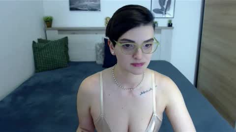Snapshot of amylexy chatting on 02/02/26, 07:01 Hi there guys My pleasure in your hands pvt is open online show from 02/02/26, 07:01