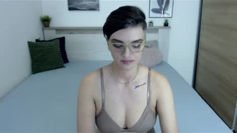 Snapshot of amylexy chatting on 07/08/26, 07:18 Hi there guys My pleasure in your hands pvt is open online show from 07/08/26, 07:18