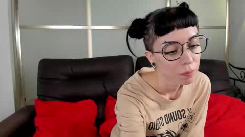 Amy online show from 09/10/25, 04:51