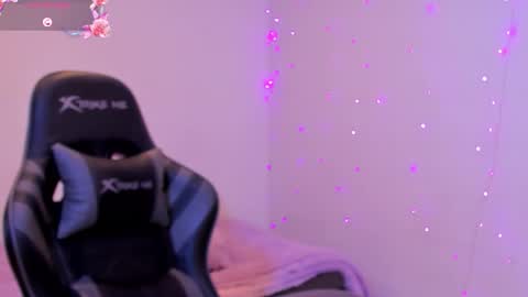 Amy online show from 11/06/25, 07:59