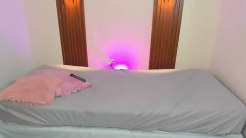 amyprice9 online show from 07/15/26, 11:48