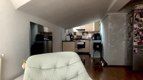 amyroberta92 online show from 12/04/25, 07:39