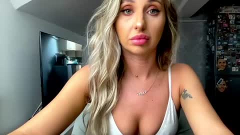 amyroberta92 online show from 07/23/26, 06:44